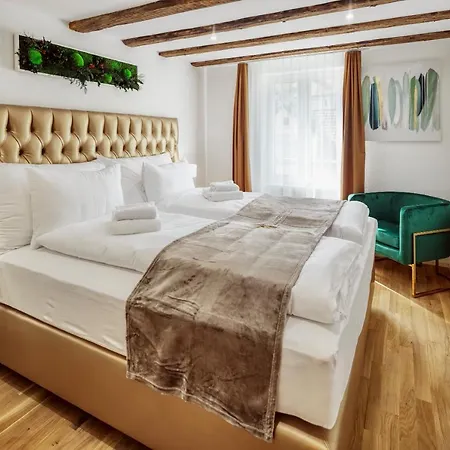 Aparthotel Eh Saturn